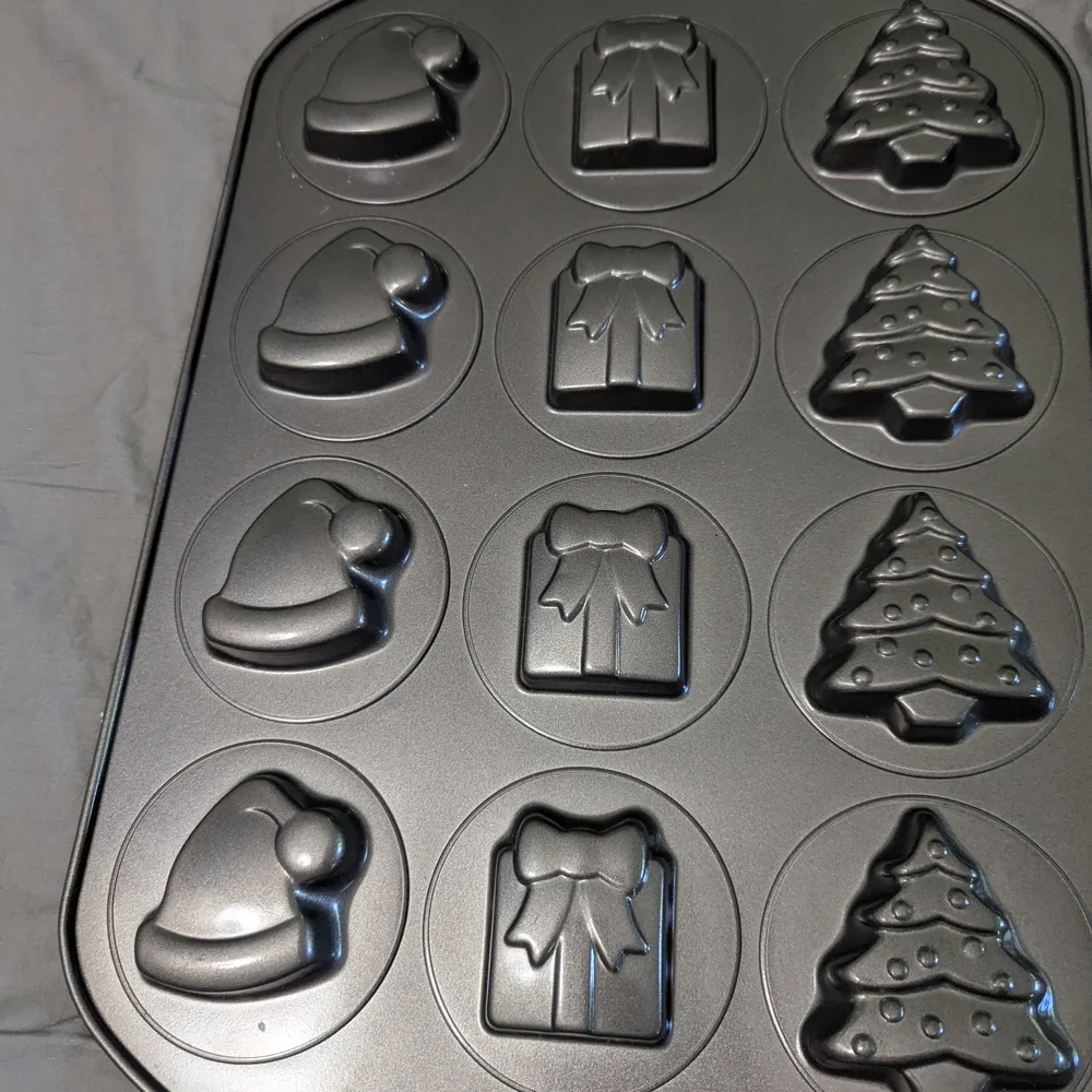 Wilton Christmas Cookie Pan EUC Holiday Baking Party Catering Pan Tray Treats